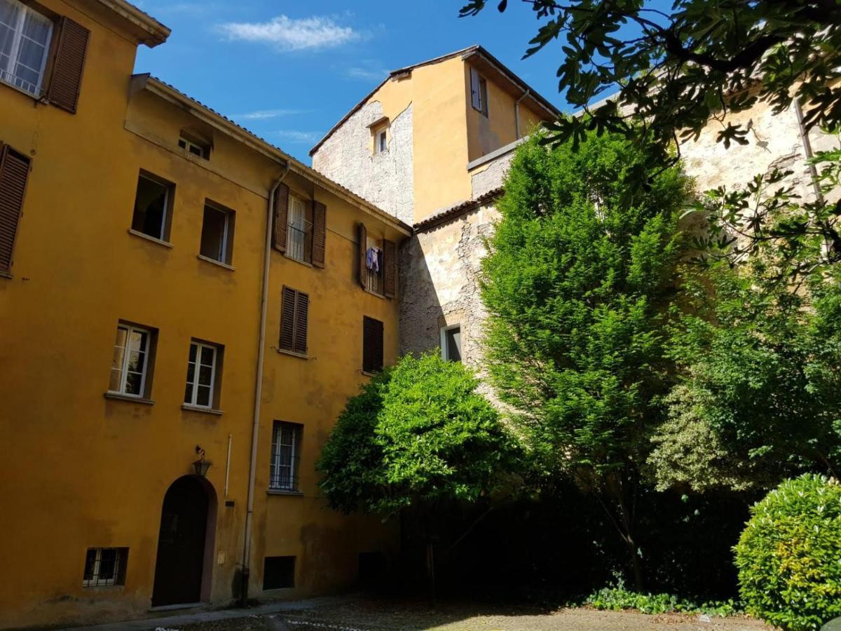 Il Nome Della Rosa Apartment Bologna Exterior photo